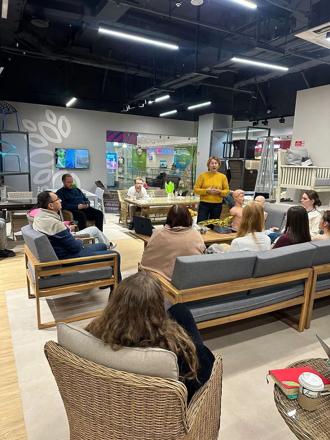 В ПАРК МЕБЕЛИ прошло обучение по оказанию первой помощи